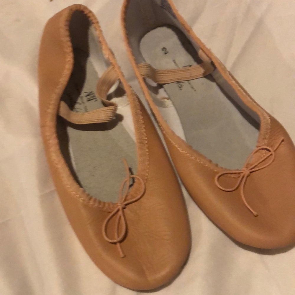 Girls pink ballet slippers size 2